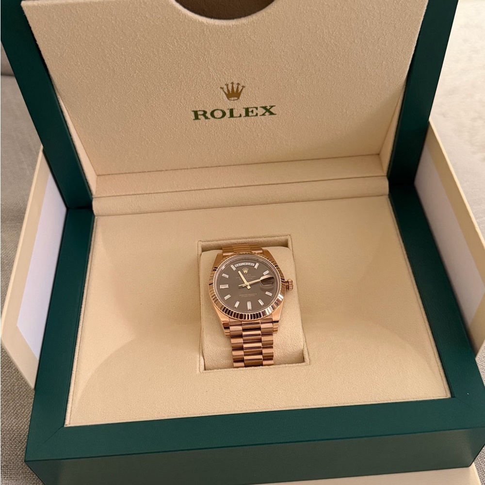 Rolex Day-Date 40 watch: 18 kt Everose gold - m228235-0003